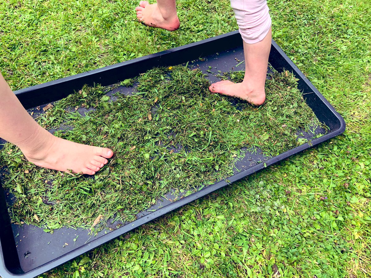 cheekyrascalz's tweet photo. Today we went on a Bear hunt! Squelch squerch, swishy swashy, splish splosh #homebasedchildcare #childcarechampions #earlyyears #outdoorlearning #sensoryplay #earlyyearsoutdoors @PACEYchildcare https://t.co/b8tg8ZjfIQ