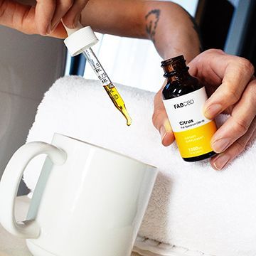 FabCBD's tweet photo. Have a FAB evening and check out our most popular Citrus Oil https://t.co/WuYEF1vrVu
 #fabcbd #cbd #cbdlife #cbd #cbdhealth #cbdproducts #cbdmovement #motivationmonday #cbdcommunity #CBDoil https://t.co/2zm4wxRI6B