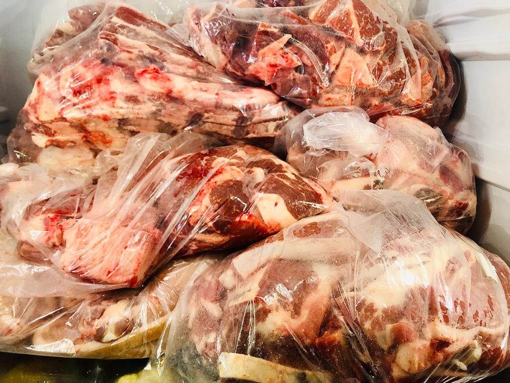 mthimbanology's tweet photo. Fresh farm meat available to order. Deliveries done every Monday's and Tuesday's. Orders welcome. Call or WhatsApp 0659322992 to place your order or get some fresh meat delivered to you. https://t.co/IVGFLNG0fc
