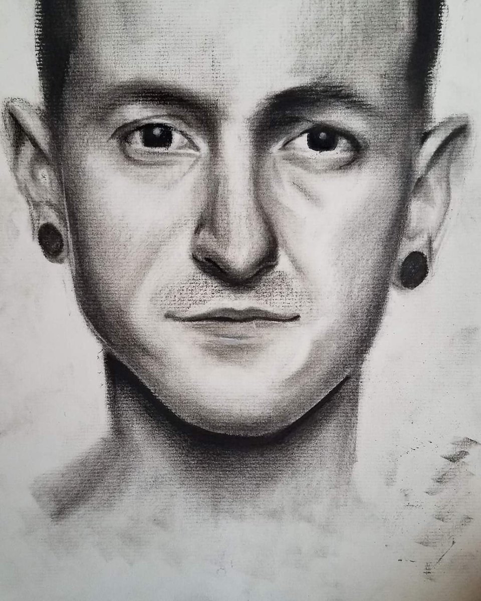 mariofthemoon's tweet photo. When my time comes
Forget the wrong that I've done
Help me leave behind some reasons to be missed
And don't resent me
And when you're feeling empty
Keep me in your memory

3 whole years without you. 
I miss you 
I miss you 
Im never going to stop missing you #chesterbennington https://t.co/wAY7xIKhXH