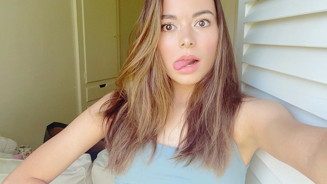 CosgroversMex's tweet photo. ¿Quieres ver algo extremadamente hermoso? Checa estás nuevas selfies de Miranda. 🤤😍
#MirandaCosgrove #Cosgrovers https://t.co/aEhFiDa2kb