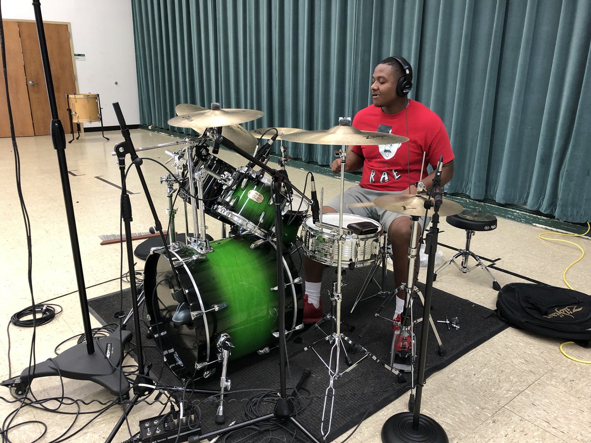 MSSUMusic's tweet photo. Working on a recording project today with our outstanding alumnus Raemon Wilson. It’s nice to hear live music again in the Music Department! https://t.co/UjxSQNCV95