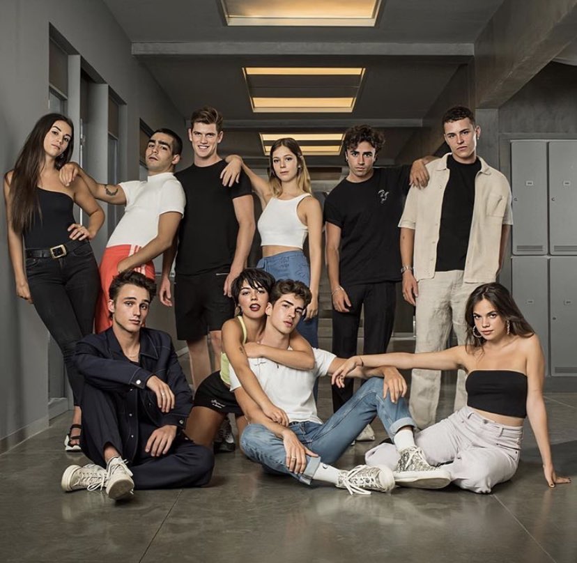 Netflix compartió reveló a los nuevos integrantes de la cuarta temporada de #Élite. 
Manu Ríos, Carla Díaz, Martina Cariddi y Pol Granch se unen a la serie. ¿La verás?