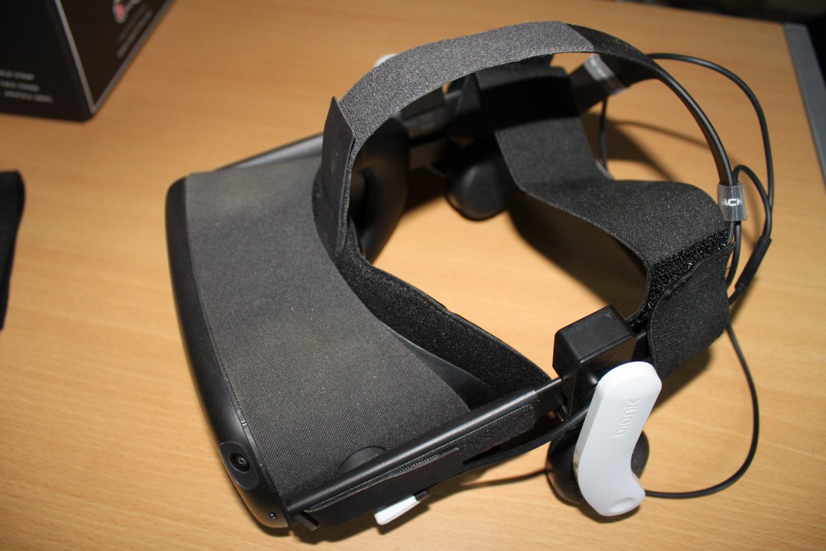 And here is my current Quest setup. I "modded" it with:- a VR Cover PU Leather (Slim)- an additional headstrap (8€ on Amazon)- the Bionik Mantis HeadphonesI& #39;ll compare the Halo Strap to this setup from now on....8/