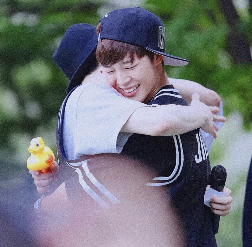 yoonmin hugs that ease the pain  ; very mini thread