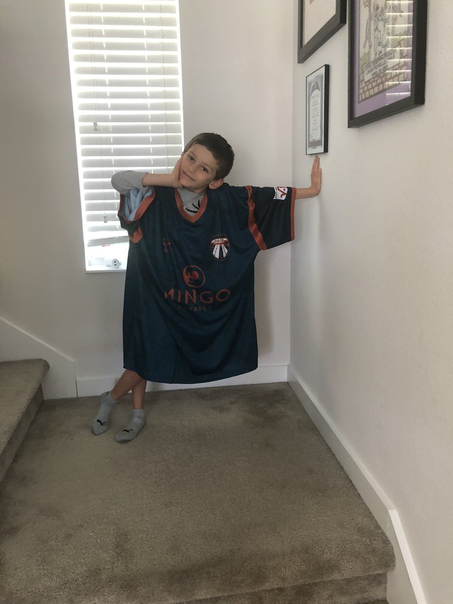 FlorMingos's tweet photo. My kids got to wear it before me 🤣 #UpTheBO!! @FCBelvOasis @fwdflock https://t.co/JJoGZOvwr8