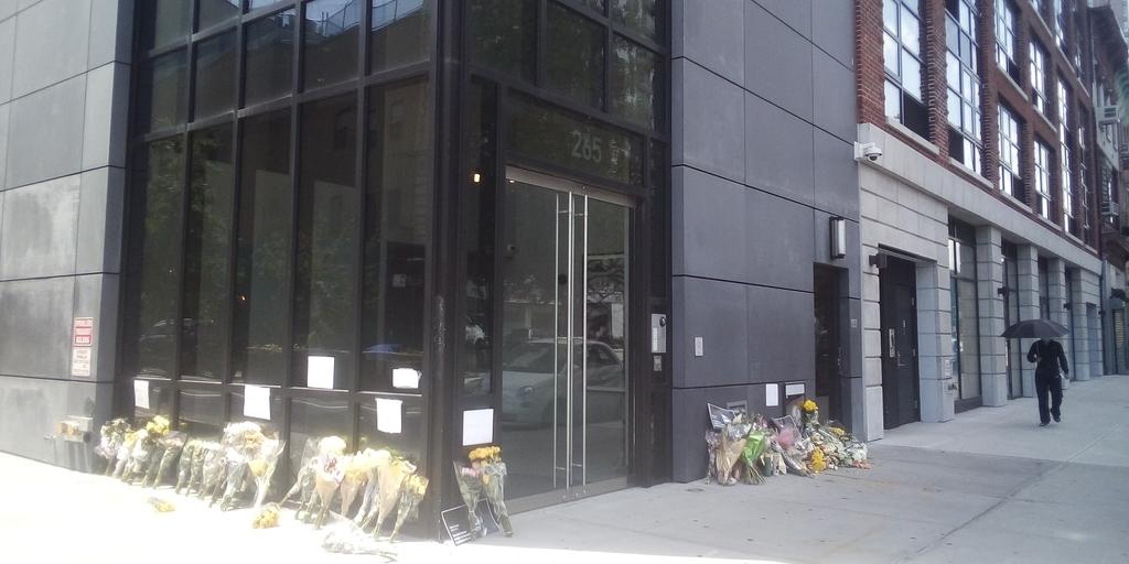 EastHudsonSham's tweet photo. @fahims #rememberingfahim memorial outside #FahimSaleh's #lowereastside #nyc building where he was murdered
#gokada #tyresehaspil #Manhattan #newyorkcity #newyork https://t.co/YonFmi0aOj