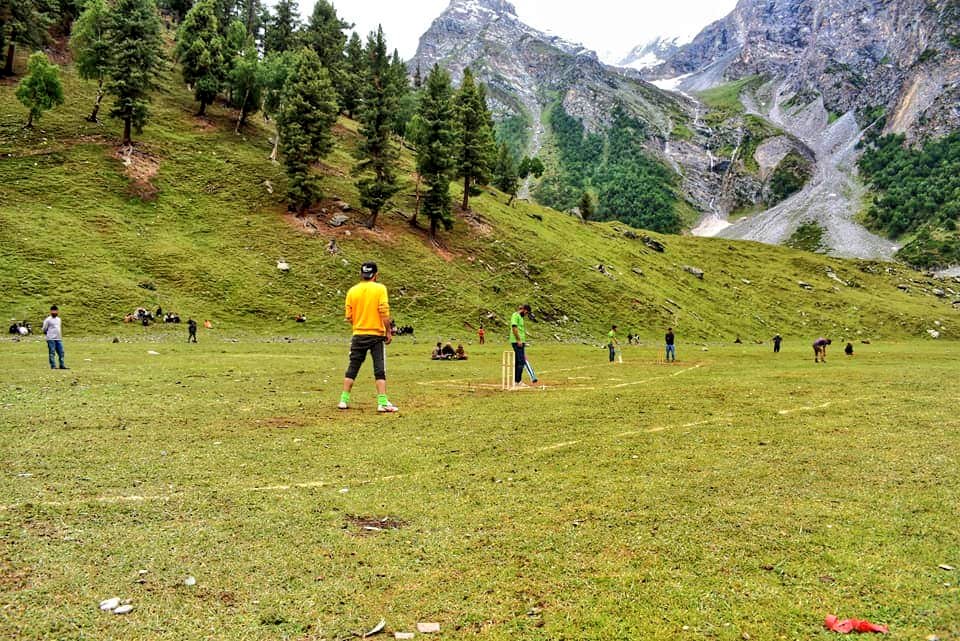 Cricket is a passion. Boys of Bagrote Valley, Gilgit Baltistan, Pakistan, are playing cricket in the beautiful Gargo meadow. The ground is 4000 meters above sea level. Look at this view and imagine playing in such a beautiful location! @ICC @TheRealPCB @TheRealPCBMedia