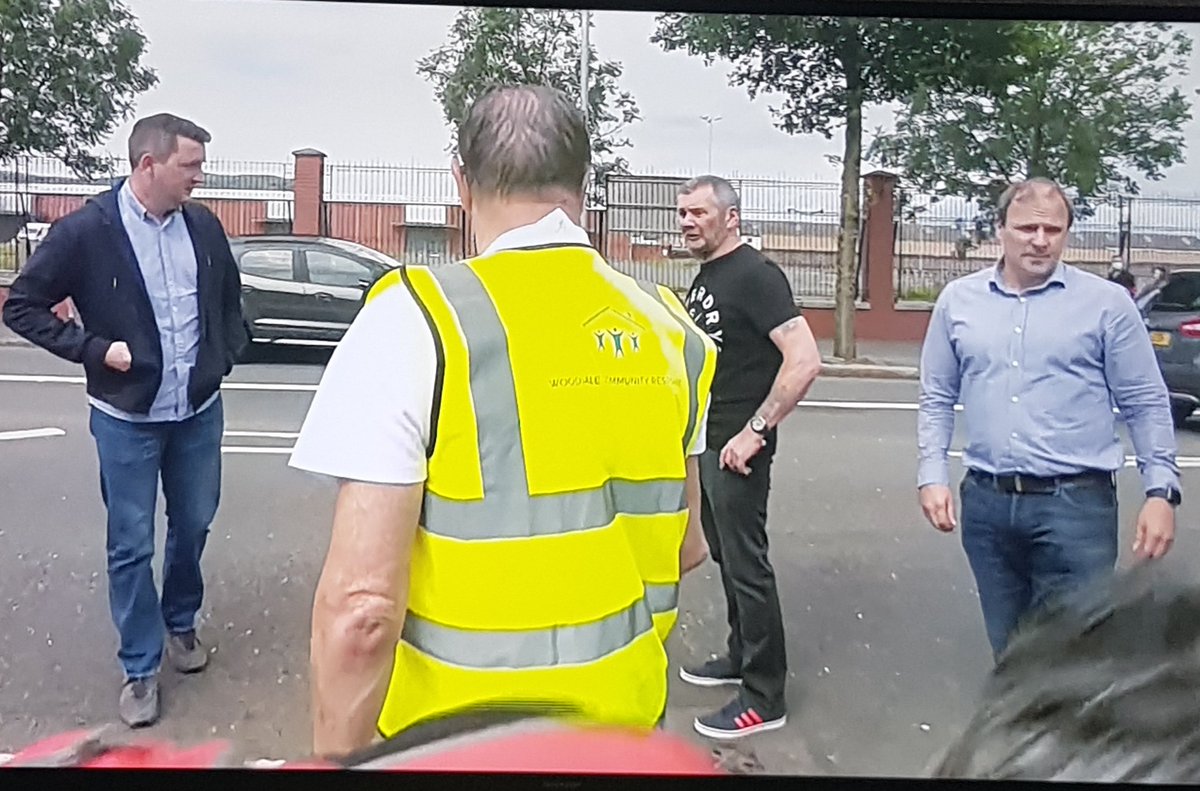 Miseire2's tweet photo. Apparently an unelected "so-called" community worker has told the local elected MP for north belfast he isn't welcome in north belfast... #LoadaRubbish https://t.co/K5uJOLSNRc
