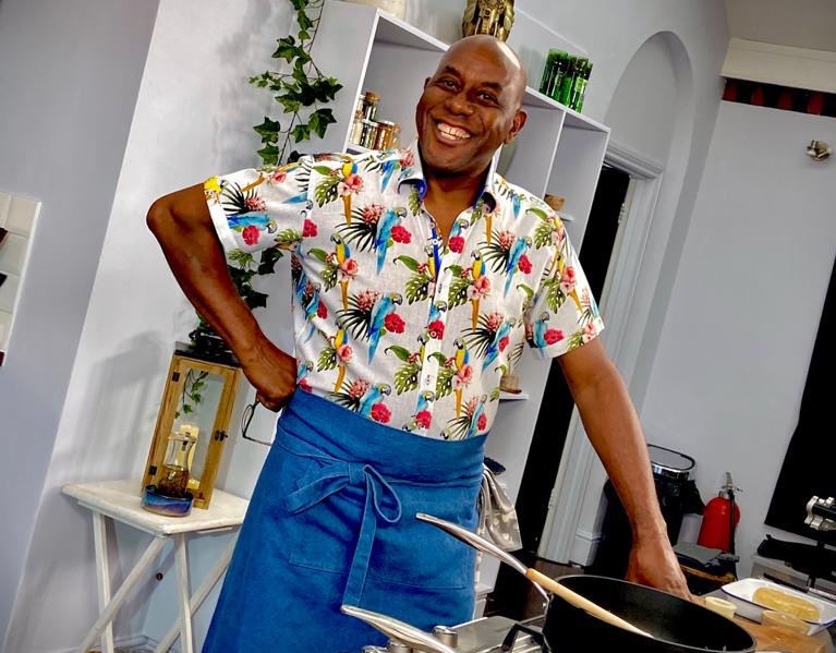 AinsleyFoods's tweet image. Had a busy and exciting day filming for my new series! 😁👍🏾 xx