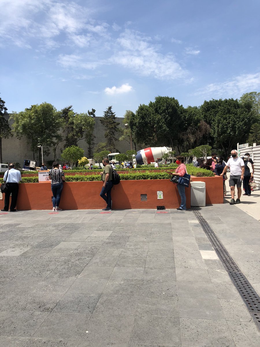 alemarrok's tweet photo. @Citibanamex una vergüenza!! 30min en línea para llegar por un turno para que te digan que tu turno es dentro de 1 - 1/12 hr https://t.co/ZG4rUYRIhf