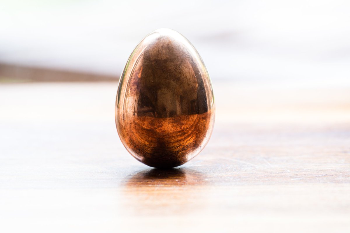 thecoppercouk's tweet photo. Introducing the Brass Egg. Made from solid copper, the antibacterial paperweight is the healthiest addition to your desk. 

#thecoppercollection #thebrassegg #copper #brass #antibacterial #egg #paperweight #britishmade 

https://t.co/Yvimljth8l https://t.co/woIZMqOtKj
