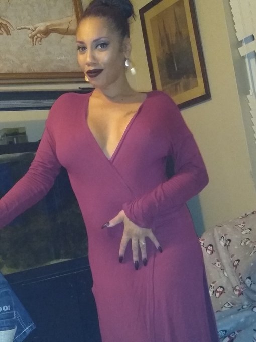 Who&rsquo;s up for playtime? Subscribe to https://t.co/20AbtFOHbB &amp; make it happen 😘 https://t.co/2CKYr01w