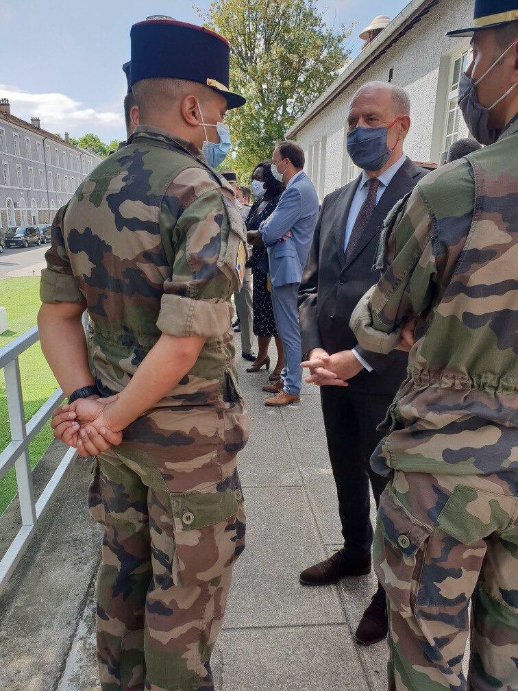 jjbridey94260's tweet photo. Visite de @Parly au 24ème régiment d’infanterie. Régiment des « braves » dont la particularité est d’être constitué entièrement de réservistes qui participent au fonctionnement quotidien de nos armées. Merci à tous. @GardeNatFR @CEMAT_FR @G_GouffierCha @LaetitiaAvia @tgassilloud https://t.co/z8zyPLaJ8T