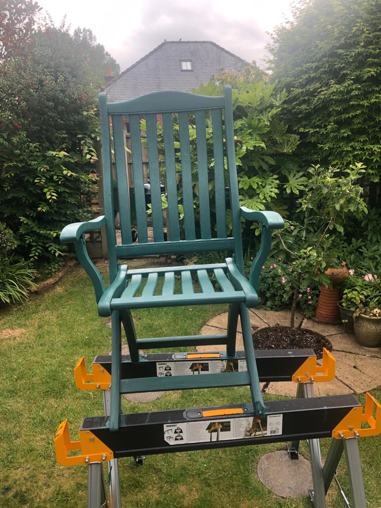 ManMurMys's tweet photo. Have you acquired a lockdown hobby? Haze has transformed her garden furniture, Dee is now a sushi chef and Em is obsessed with growing veggies. Please note becoming a professional gin drinker counts as a hobby 🍸 https://t.co/kGFJSyOnkK
