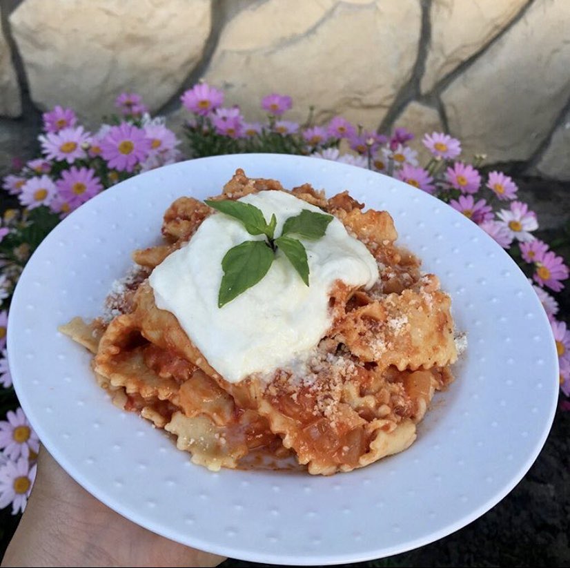 ccapculinary's tweet photo. You may be wondering how culinary arts education happens remotely— this is what it looks like! Here are some snaps of #CCAPStudents tuning into virtual classes and learning everything from knife skills to how to make pasta and pizza from scratch! https://t.co/4FMjln38jF