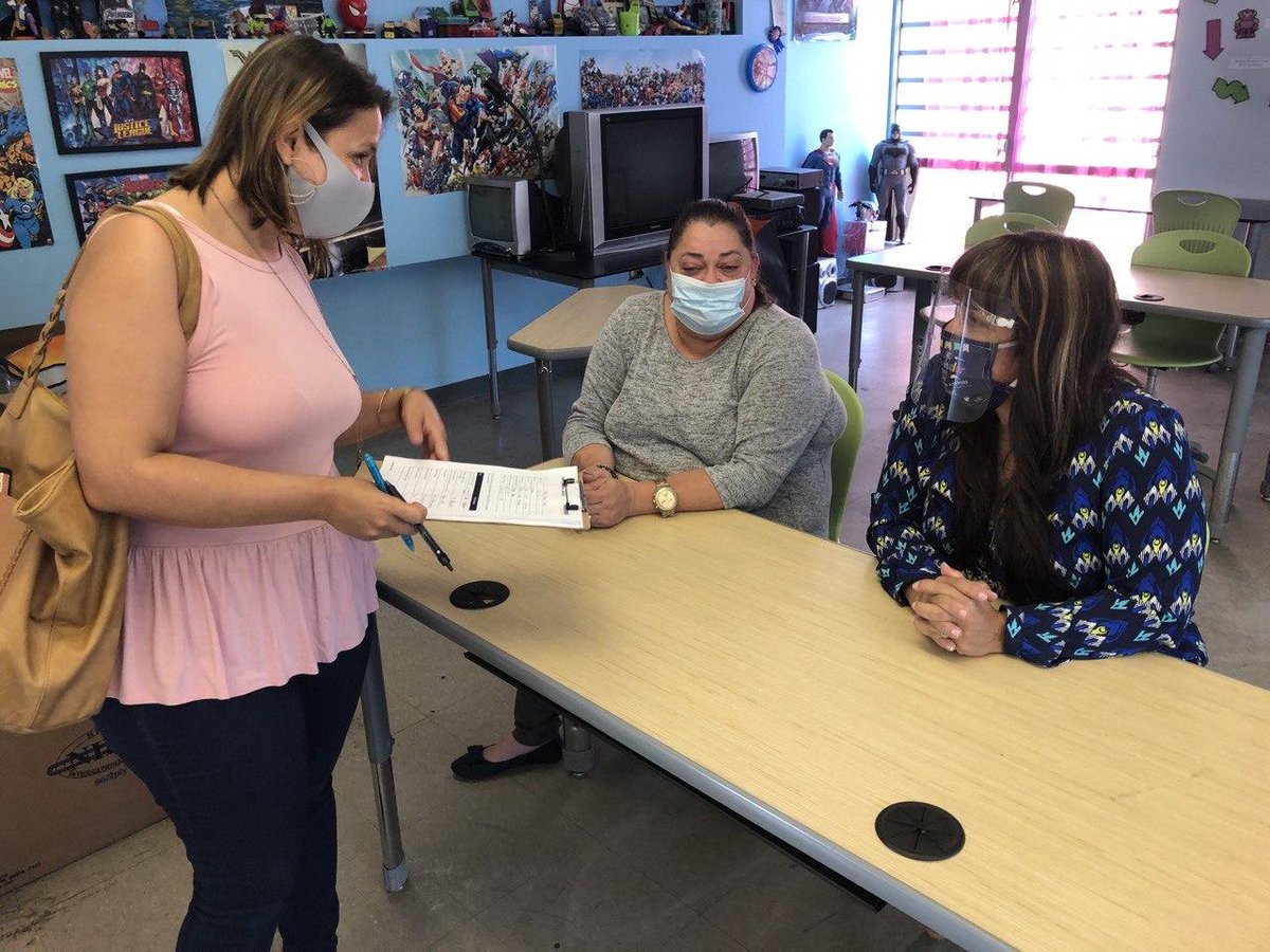 EDUCACIONPR's tweet photo. La Fundación @KinesisPR y el programa de Consejería Profesional de @EDUCACIONPR iniciaron la ruta de selección e inspección de salones para el proyecto piloto de Educación en Acceso Universitario a distancia.
 
Más detalles del proyecto: https://t.co/Dz0PH6W1EA https://t.co/dnpiazm2ZN