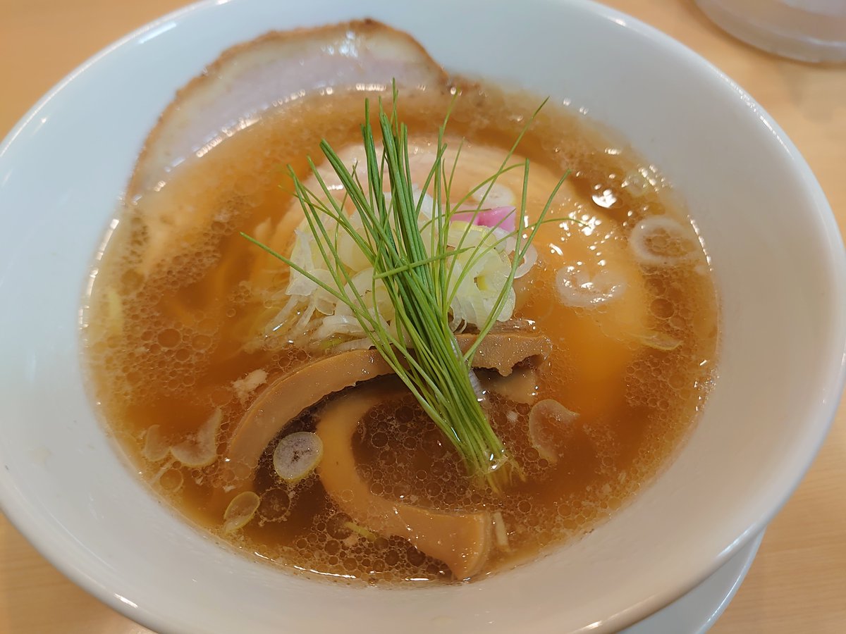 夜明けのゴン太 Third 麺処春の風 醤油ラーメン 家の近所で美味しいけれど 通り道でないのでご無沙汰してますが 最近twitterをフォローして貰ったので行って来ました やっぱり安定の美味しさ 守谷市 麺処春の風 春の風 らーめん 醤油らーめん