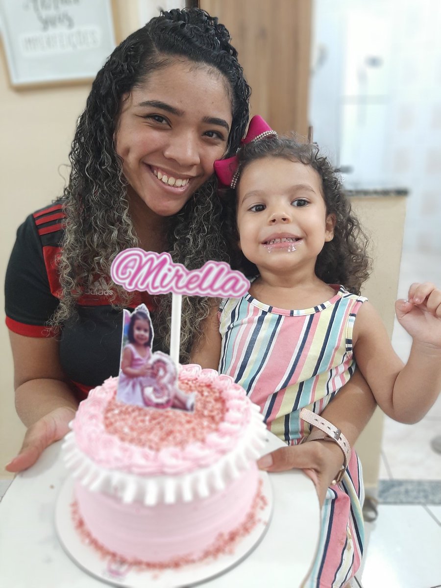 PatyLim04728047's tweet photo. Obrigado @Japabjs  pelo carinho que vc tem pela nossa menina,ela ficou muito feliz pela supresa ❤😍🎂 https://t.co/pKzQpXClNr