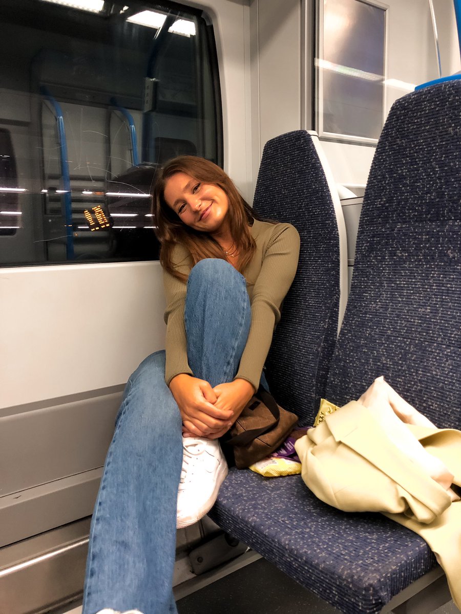 char__barker's tweet photo. ☺️ https://t.co/VLY35TfGHw