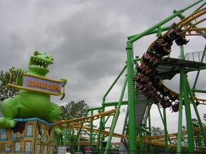 pb_n_jay_'s tweet photo. Remember when Carowinds was fun? https://t.co/OfXJugk1iu