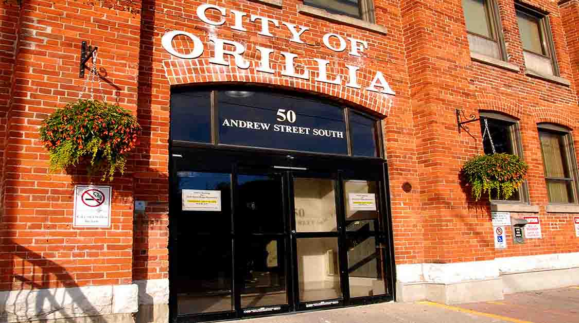 Tougher Stance on Visitors Coming. More at 
sunonlinemedia.ca/2020/07/20/vis…

 #orillia #orilliacanada #ontario #simcoenorth 
<a href="/OrilliaDowntown/">Downtown Orillia BIA</a>  #downtownorillia #shoplocal #supportlocal #eatlocal #shopdowntown