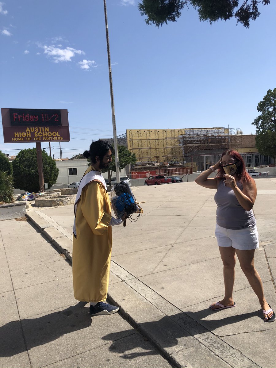 cynsationalcynd's tweet photo. AHS Summer Graduates π§βππΎ They may have chosen a different path, however the end of the journey was the same, an Austin High School Class of 2020 Graduate ππ§βππ€ as well as our May graduates who had picked up their diplomas yetπΎπΎ #ahspanthers #ahsclassof2020 https://t.co/oLLBpyvTVs