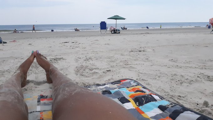 Was at the beach all day. Wha'd I miss?  #pedi #melanin #nubianskin #GoddessRowanRain https://t.co/I<a href="/tag/pedi"class="tags">#pedi</a><a href="/tag/melanin"class="tags"><span>#melanin</span></a><a href="/tag/nubianskin"class="tags"><span>#nubianskin</span></a><a href="/tag/goddessrowanrain"class="tags"><span>#goddessrowanrain</span></a>
