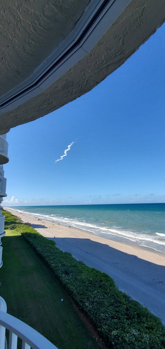 Eric_Larkin's tweet photo. This is what a rocket launch looks like while showing condos...remembered at 535 there was a launch #SpaceX #norewind https://t.co/So66GA70BQ