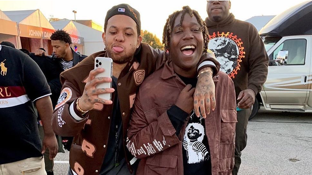 RapFavorites's tweet photo. Don Toliver and Chase B have announced their new album 'Escapism.'

https://t.co/bSvADV4MOE https://t.co/3LIJt5cMHa