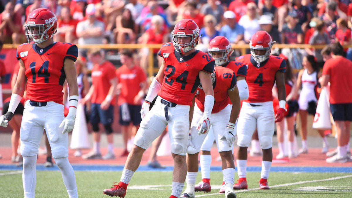 GeerJalen's tweet photo. After a good talk with @CoachEwald I am blessed to say I have received my 5th division 1 offer from @DaytonFootball !!! #AGTG #restinheavenpops @5StarPreps @CSmithScout @TNGridironScout https://t.co/x6SG4CvyPp