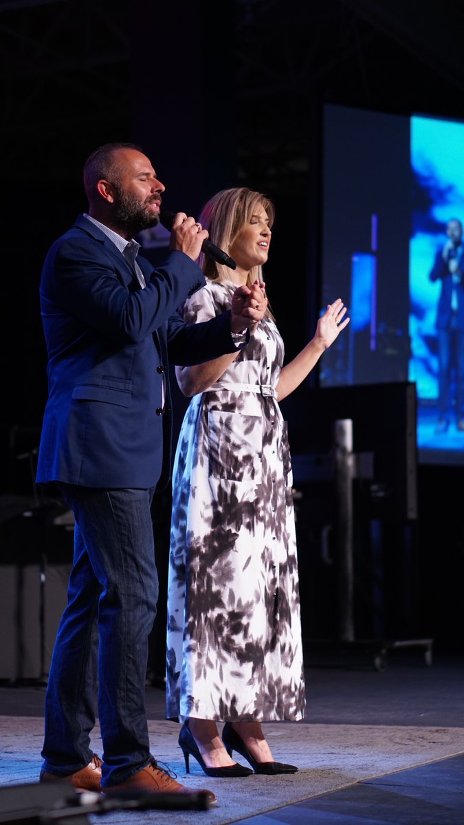 MundoDeFe's tweet photo. “Si quieres crecer espiritualmente, haz a Dios primero en tu vida.” - Pastor Tim Holland #MundoDeFe https://t.co/vWN2i4yToS