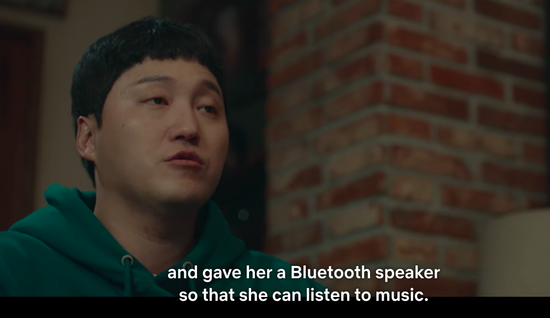 Music x Yang Ji Eun . The first episode mentions his dead sister... she is mentioned a lot through several episodes . She will most likely make an appearance in S2 or S3. She passed away 2018-12 .  #HospitalPlaylist