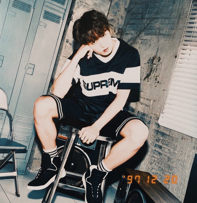 jungkook as a ‘90s idol: a thread for the masses