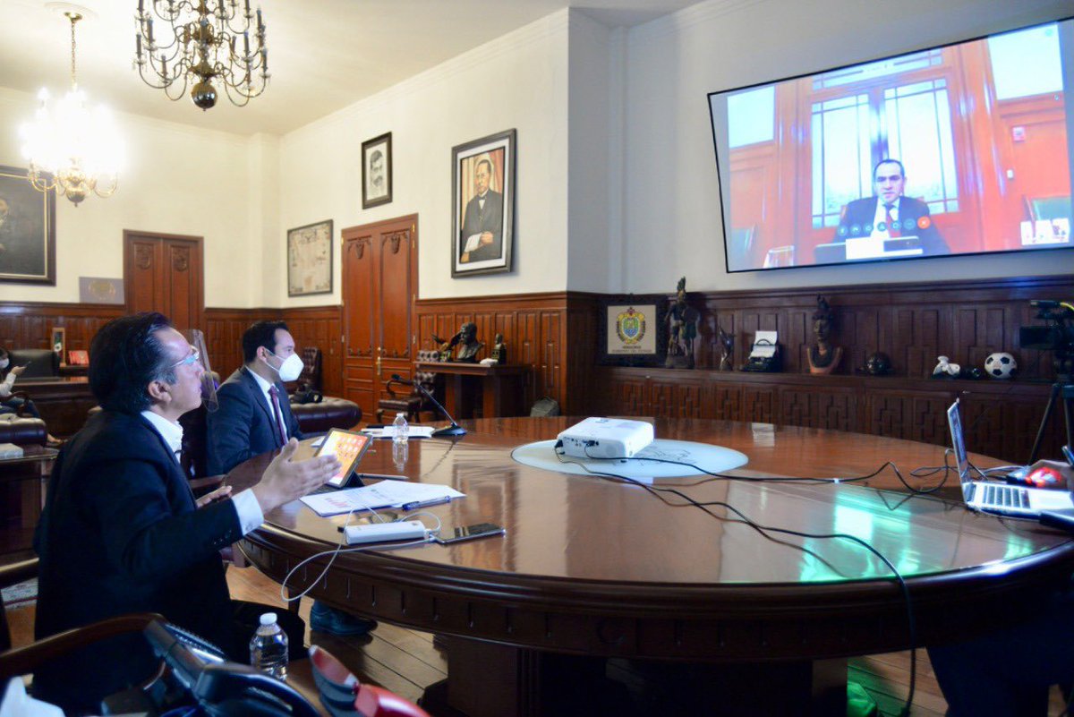 CuitlahuacGJ's tweet photo. El día de hoy nos comunicamos con el Secretario de Hacienda Federal, @ArturoHerrera_G y le informamos que de los $41,881 mdp que nos dejaron de deuda pública en noviembre del 2018, tenemos proyectado disminuirla por un monto de 2,009 mdp. 

https://t.co/qChUrx6ZXE https://t.co/IQrccDK85A