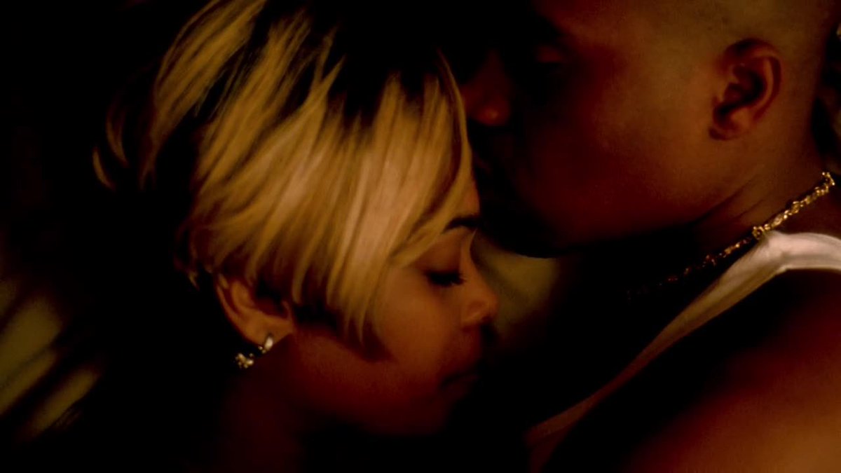 iAmShav's tweet image. T, that’s my girl. I met her while out in Baltimore, when me and Bunz was flipping birds ❤️