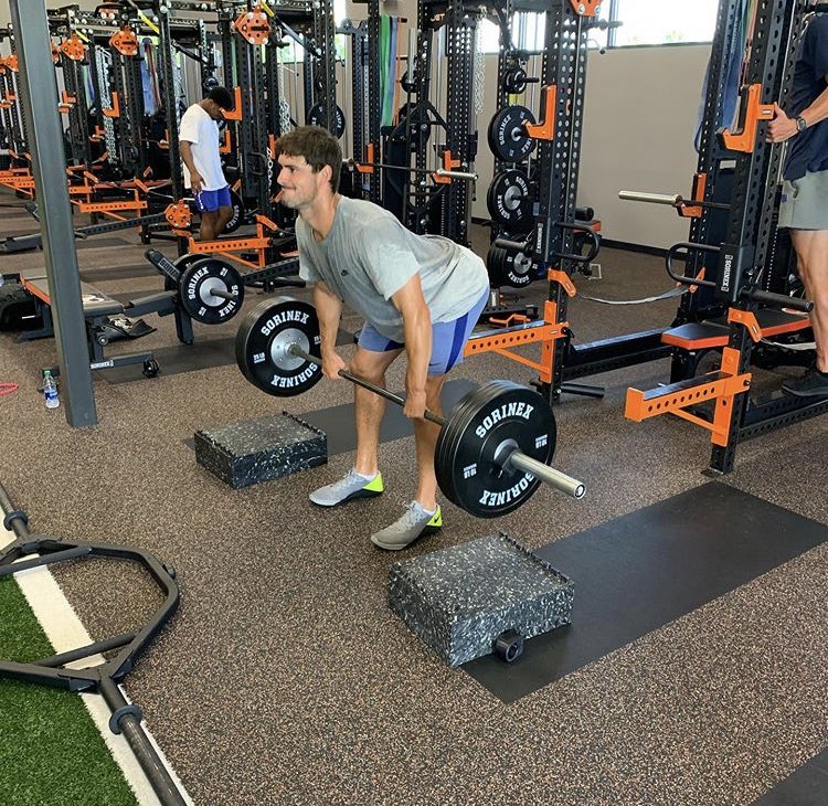 JuniorNYG_'s tweet photo. Daniel Jones, Saquon, Sterling Shepard and Darius Slayton all working out together 💪🏾 https://t.co/sVvmXWM3D6
