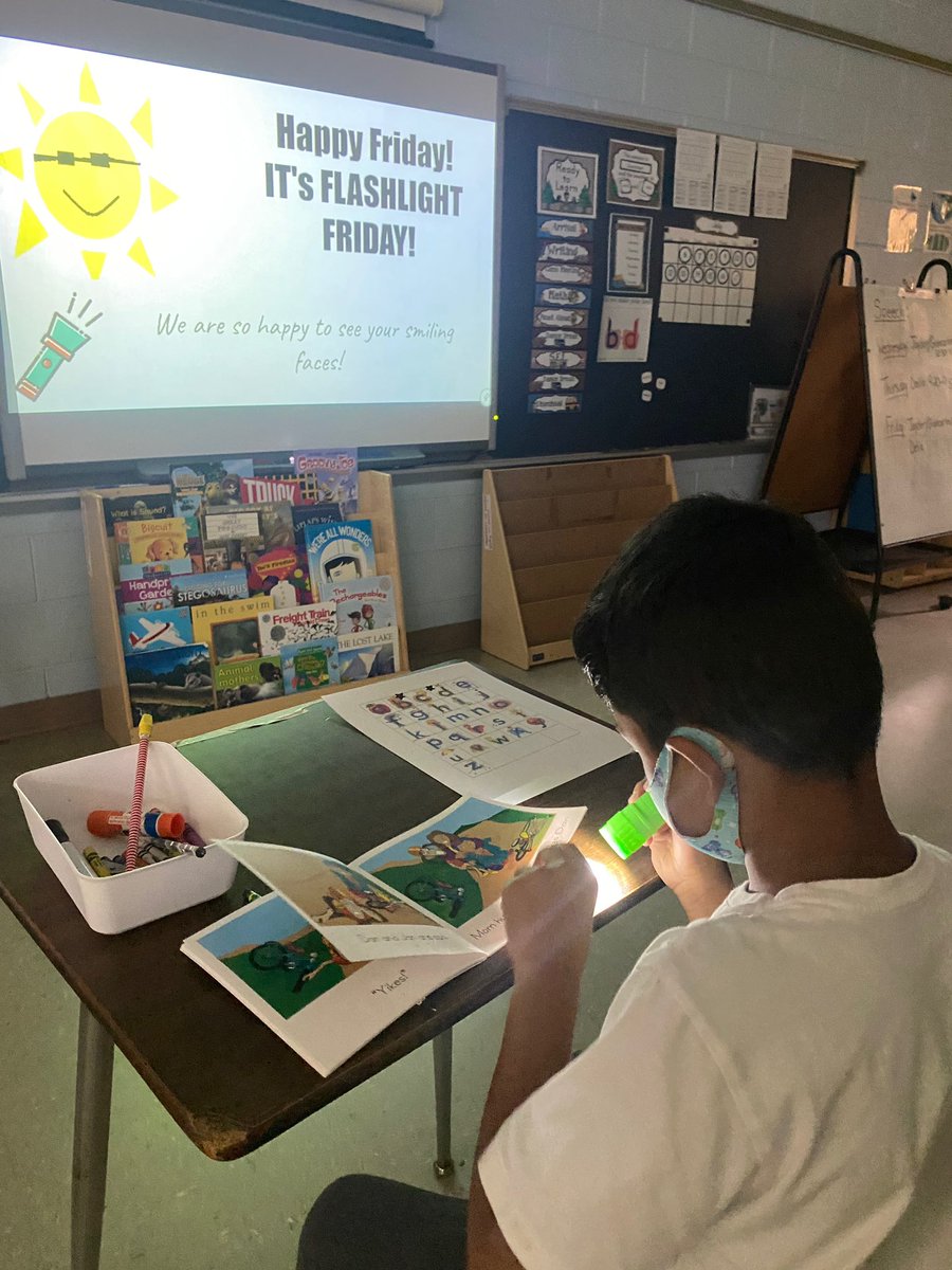 Rainy Friday Fun at ESY! Putt Putt and Flashlight Friday! <a href="/SachemSchools/">Sachem Schools</a>