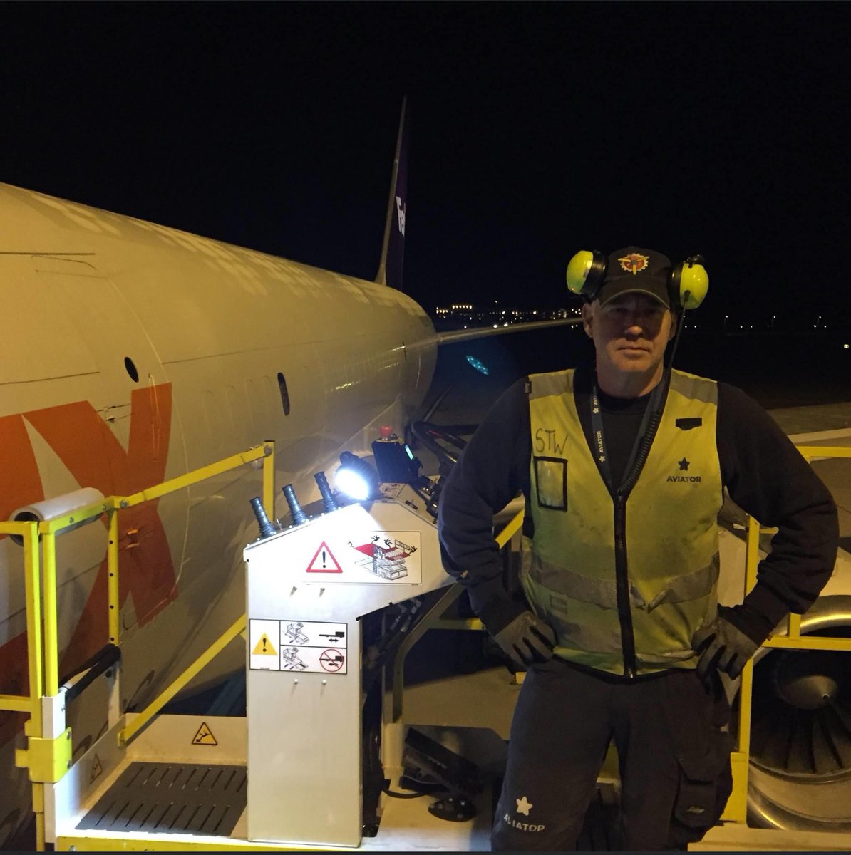 celticswede's tweet photo. Loading the evening Fedex Cargo flight #LoadMasterLife ✈️ ARN Stockholm 🏴󠁧󠁢󠁳󠁣󠁴󠁿🇸🇪🇪🇺 https://t.co/LPsvCDm3lk