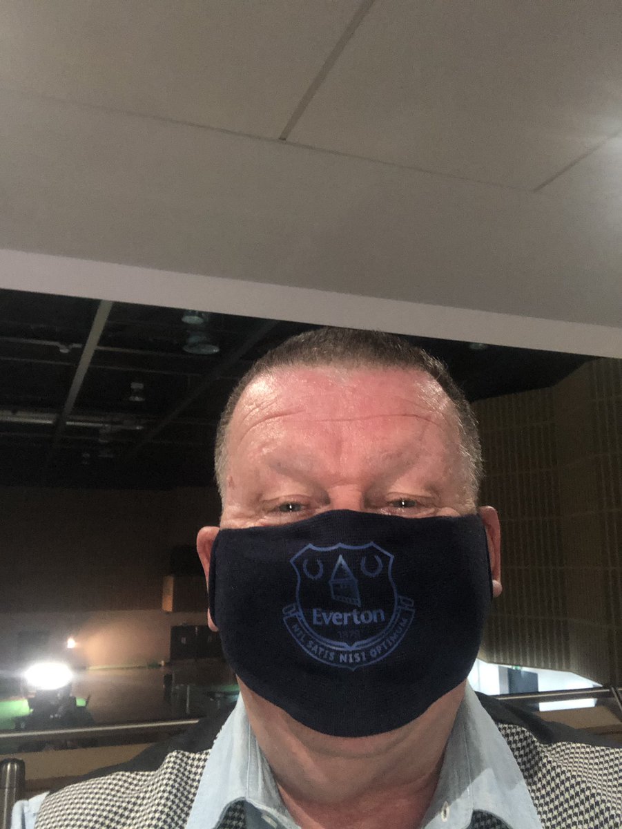 stuartpykesport's tweet photo. Well that put a smile on the face of #ManWithAMic or should I say #ManWithAMask 😎 #COYB https://t.co/M5pXqiFOvz