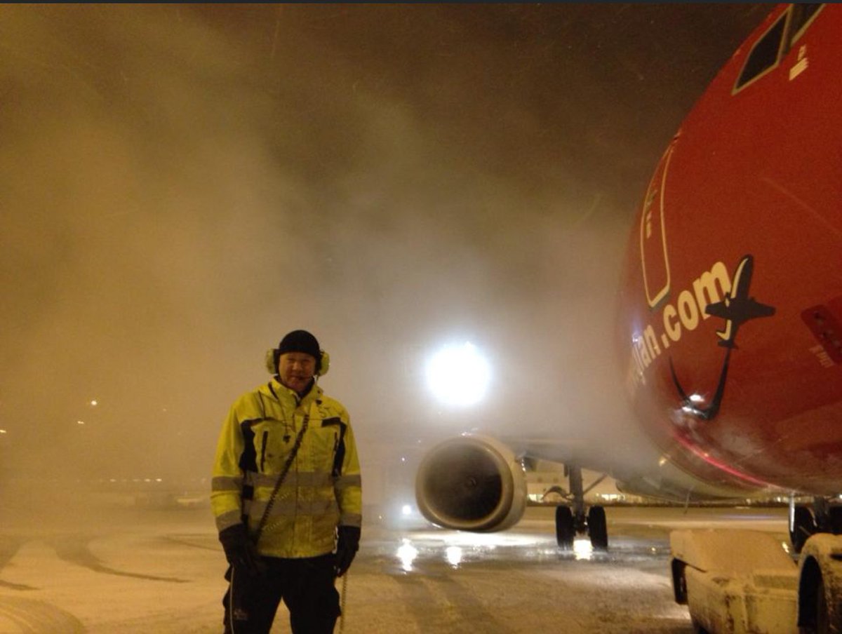 celticswede's tweet photo. De-Icing #LoadMasterLife ✈️ ARN Stockholm -20 🥶🥶🥶🏴󠁧󠁢󠁳󠁣󠁴󠁿🇸🇪🇪🇺 https://t.co/VmG1io4d9Z