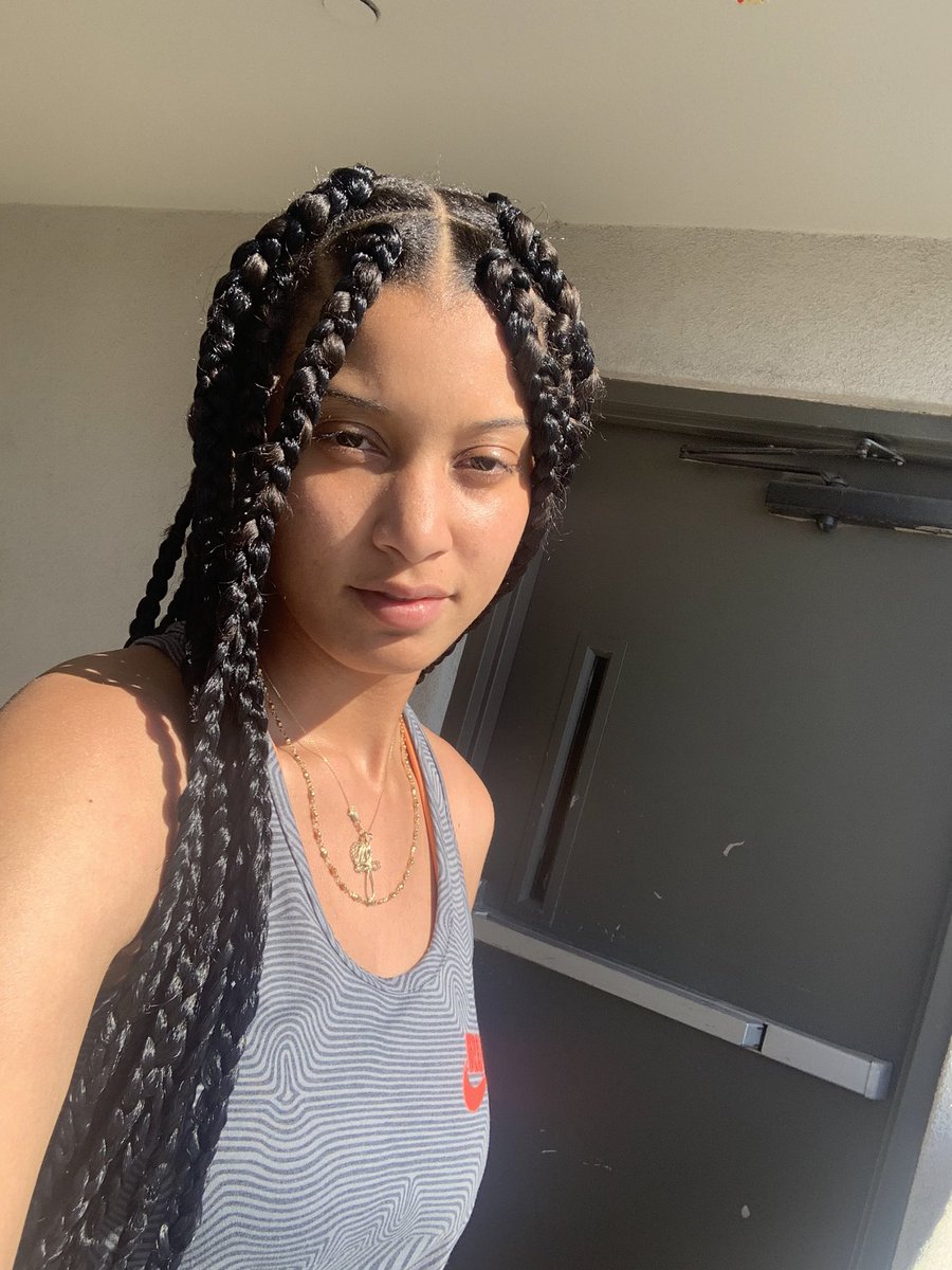 Malikashereen's tweet photo. He loves me natural w no make up on.. I do too 😌 https://t.co/xi1RD33n8D