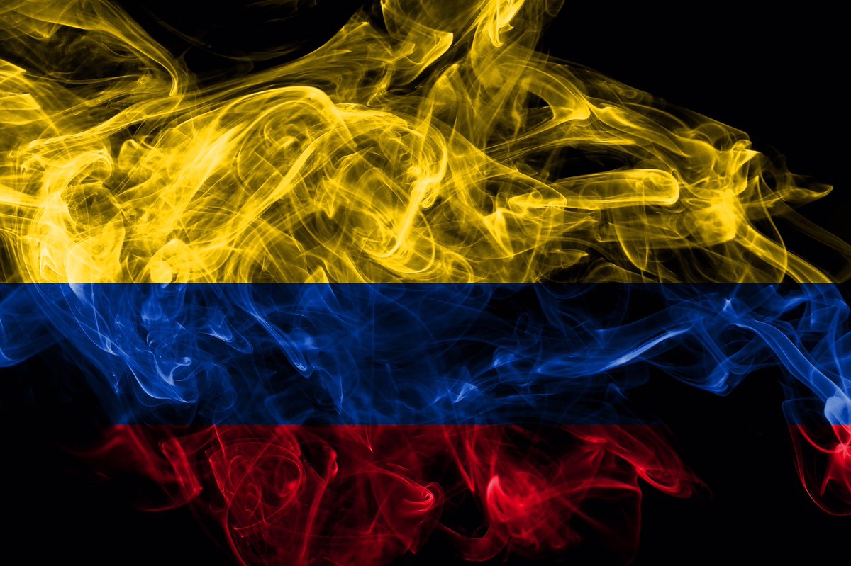 DRANTONIOLEON's tweet photo. Día de independencia de Colombia 210 años. https://t.co/iCJA9vGelA