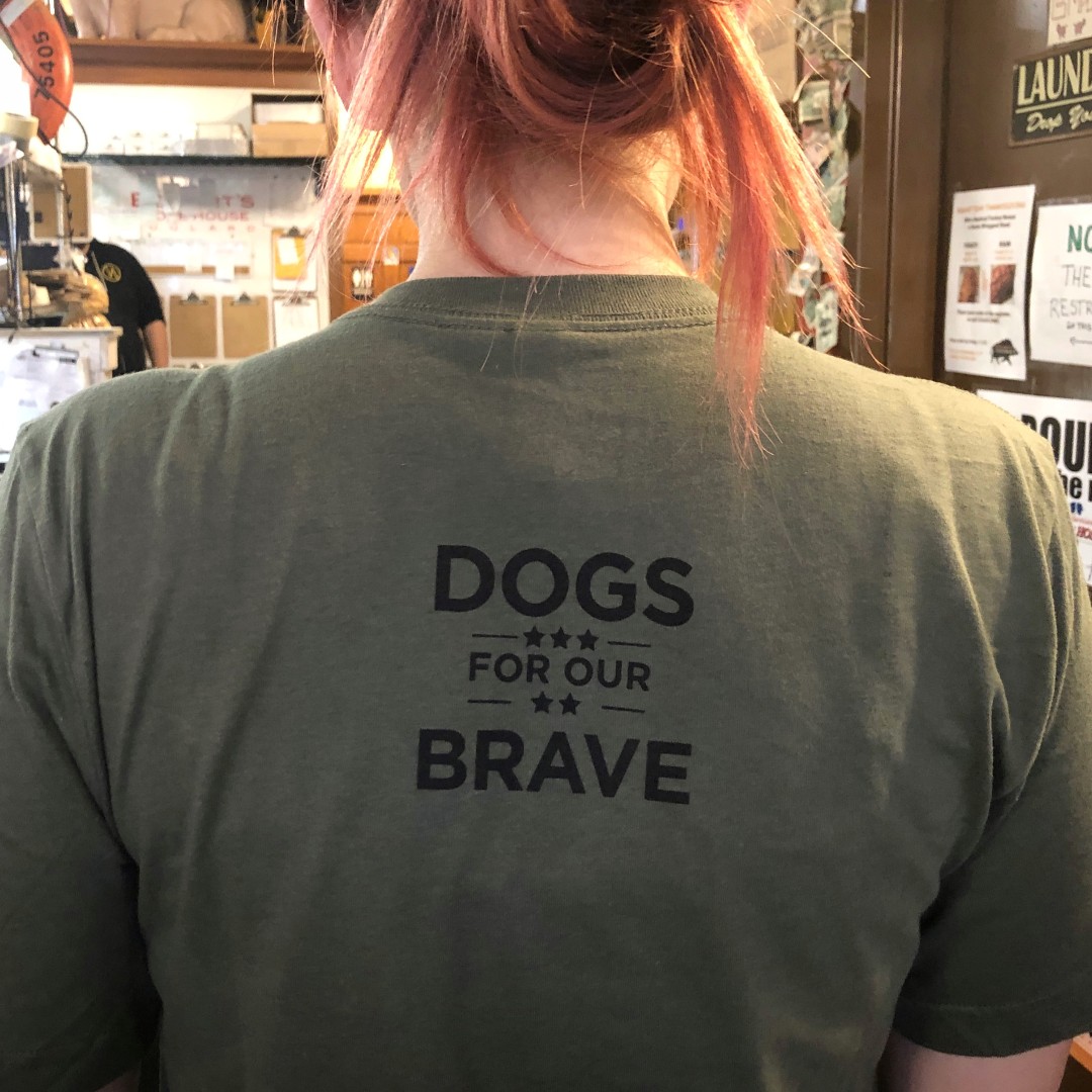 BogartsSTL1's tweet photo. DYK? Every time a Bogart's Dogs For Our Brave T-shirt is purchased we donate $6 to @DogsForOurBrave! ๐โ๐ฆบ ๐บ๐ธ
Available at https://t.co/te08nWil93
#dogsforourbrave #dfob #thankyou #bogartssmokehouse #militarymonday https://t.co/Nr6VOQ1agv