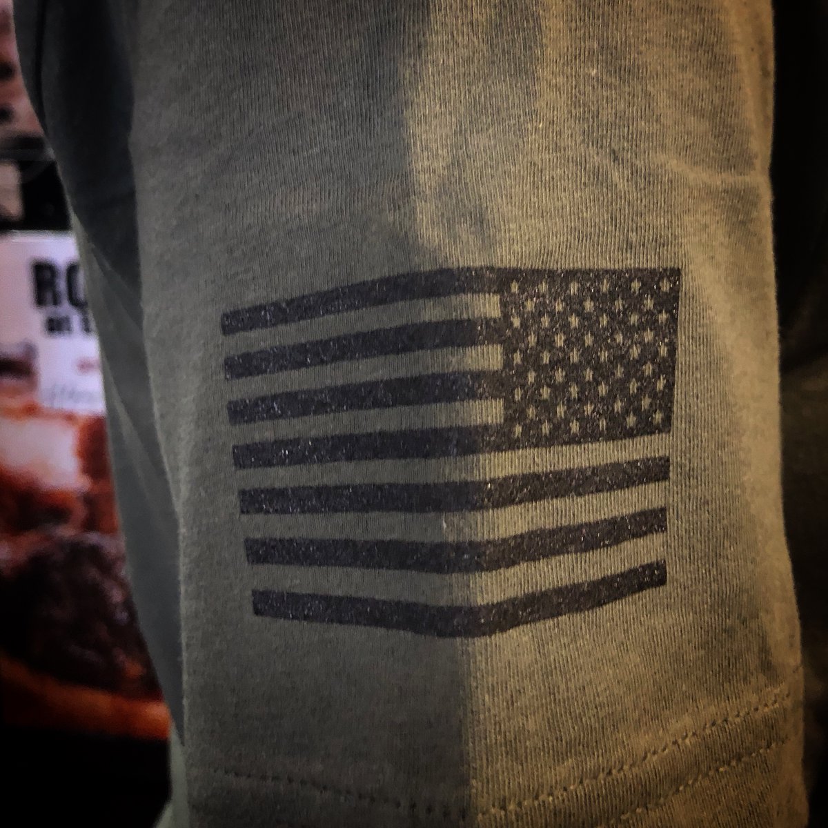 BogartsSTL1's tweet photo. DYK? Every time a Bogart's Dogs For Our Brave T-shirt is purchased we donate $6 to @DogsForOurBrave! ๐โ๐ฆบ ๐บ๐ธ
Available at https://t.co/te08nWil93
#dogsforourbrave #dfob #thankyou #bogartssmokehouse #militarymonday https://t.co/Nr6VOQ1agv