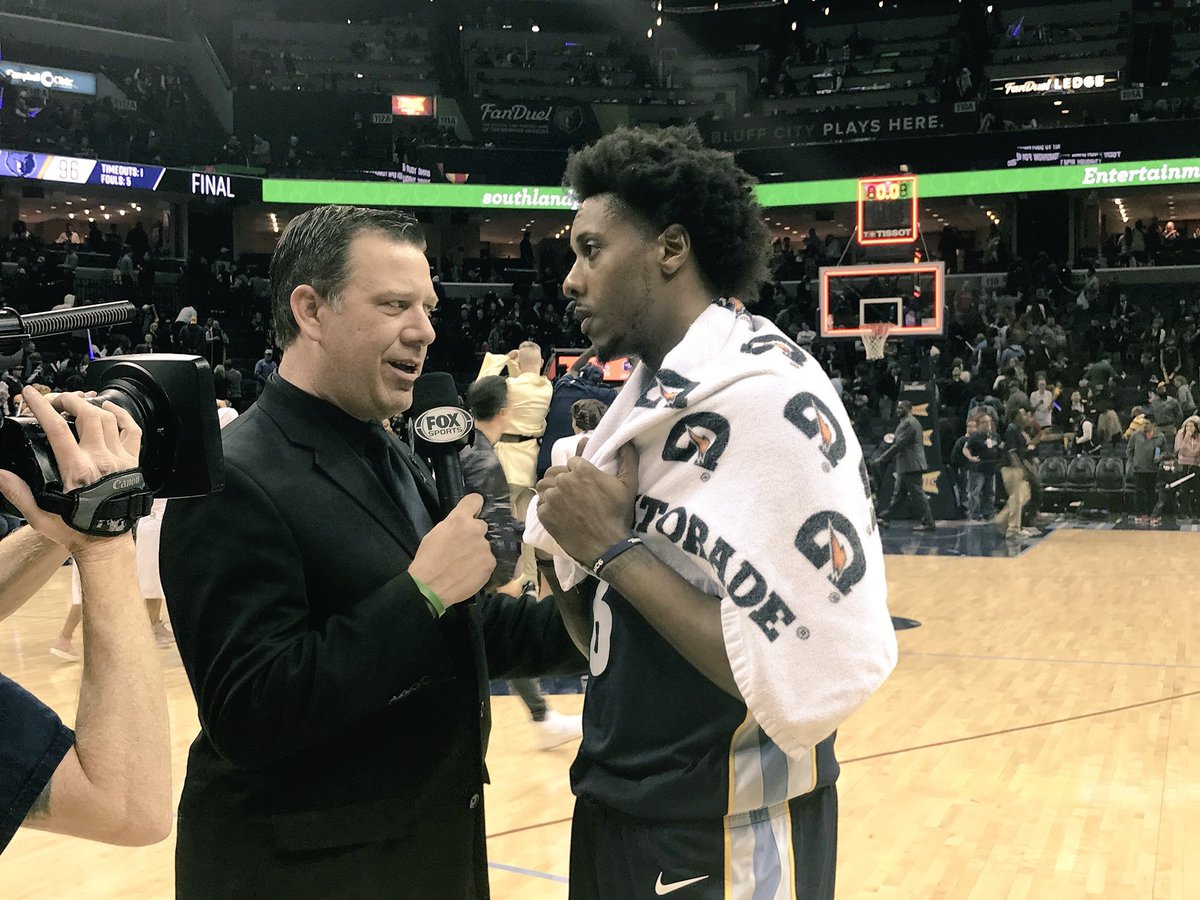 thefishnation's tweet photo. #NBAFriends
Today I salute a guy who went from Memphis villain to hero in his first 48 minutes with the @memgrizz
Shout out @mchalmers15 https://t.co/YgTbQihg6G