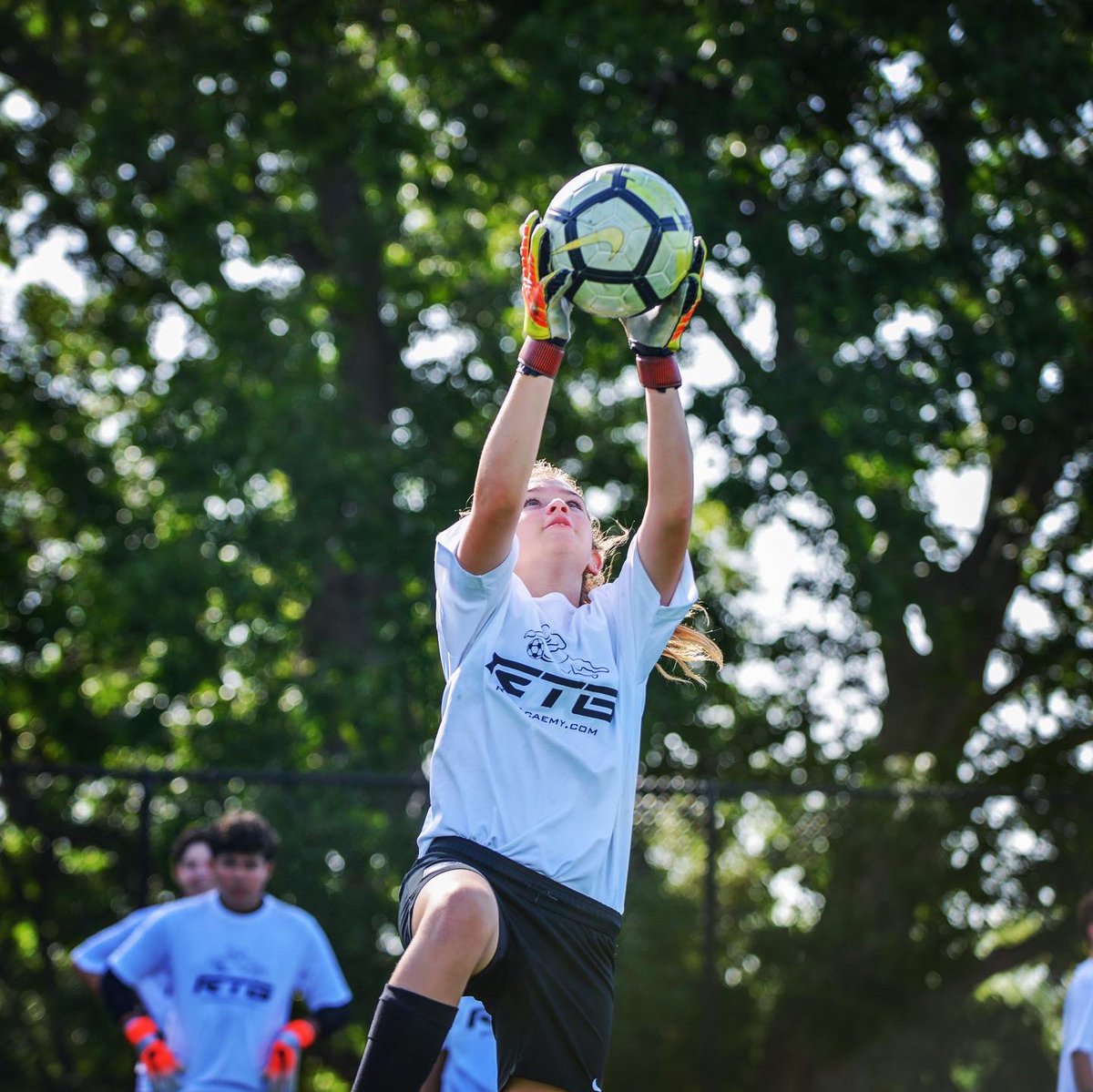 TGreen76's tweet photo. Some amazing pics from @rtgacademy GK Camp this weekend! β½οΈβ€οΈπ§€π₯(π·: @hankntank) #puttinginthework @stxsoccer @lonestarsc #WeAreLonestar #gk09g #stxodp #goalkeeper #09GRed #texassoccer #missmyteam #stysa #girlkeeper #soccergirlsrule #austinboldfc @TexasSoccer @jackieacevedo12 https://t.co/WZCpzTELi3