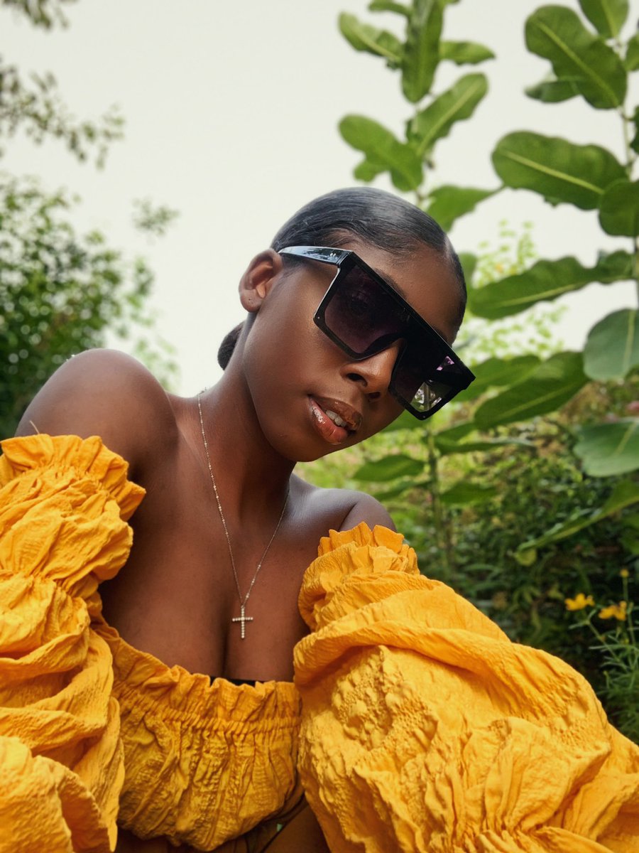 therealkarab_'s tweet photo. summatime fine ✨ https://t.co/K8nGoXINxl
