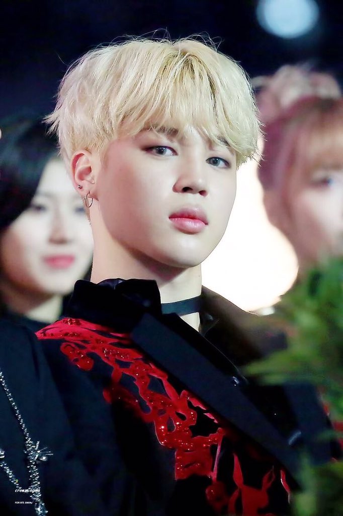 mochilochi__'s tweet photo. que wea les pasa con esta hermosura CTM porque si tienen algo contra este lindo bb se las verán con migo y si salen viv@s después de el cachuchaso que les daré hay hablamos #protectjimin #jimingold #jimindios https://t.co/rLgqjkQAcE