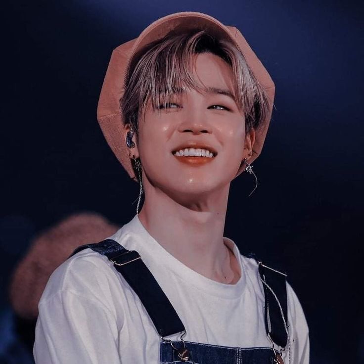 mochilochi__'s tweet photo. que wea les pasa con esta hermosura CTM porque si tienen algo contra este lindo bb se las verán con migo y si salen viv@s después de el cachuchaso que les daré hay hablamos #protectjimin #jimingold #jimindios https://t.co/rLgqjkQAcE